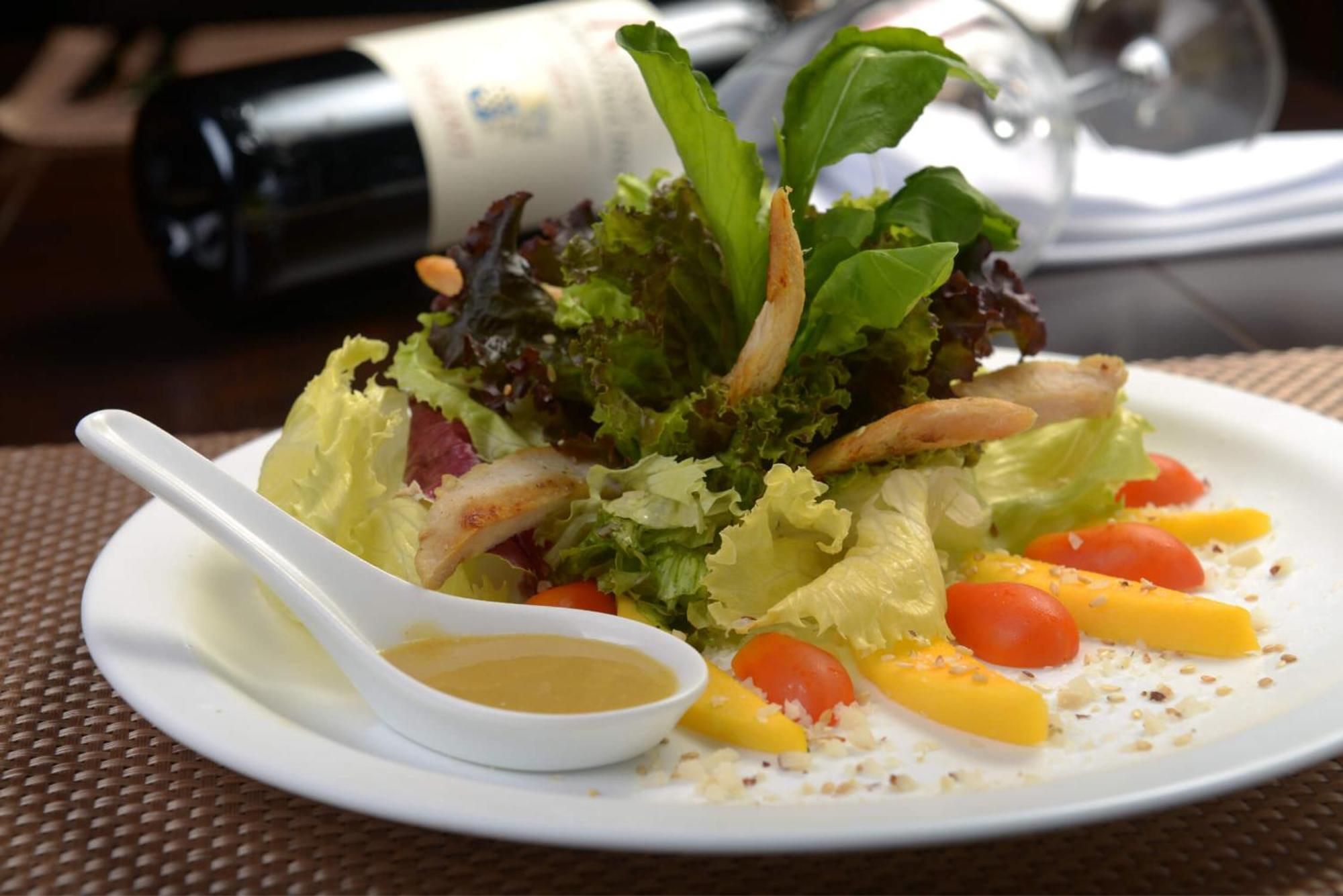 Deville Prime Campo Grande Campo Grande  Extérieur photo A salad with a side of dressing