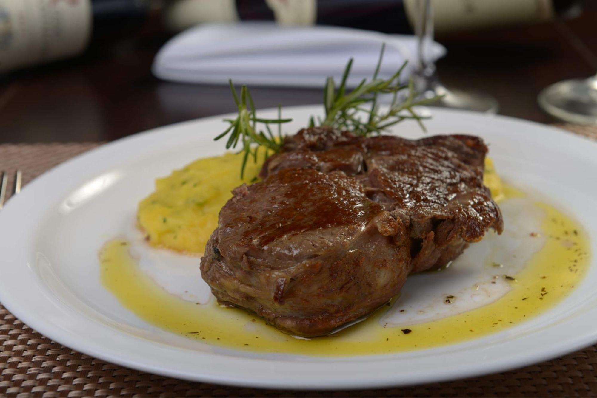 Deville Prime Campo Grande Campo Grande  Extérieur photo A steak from the Black Angus