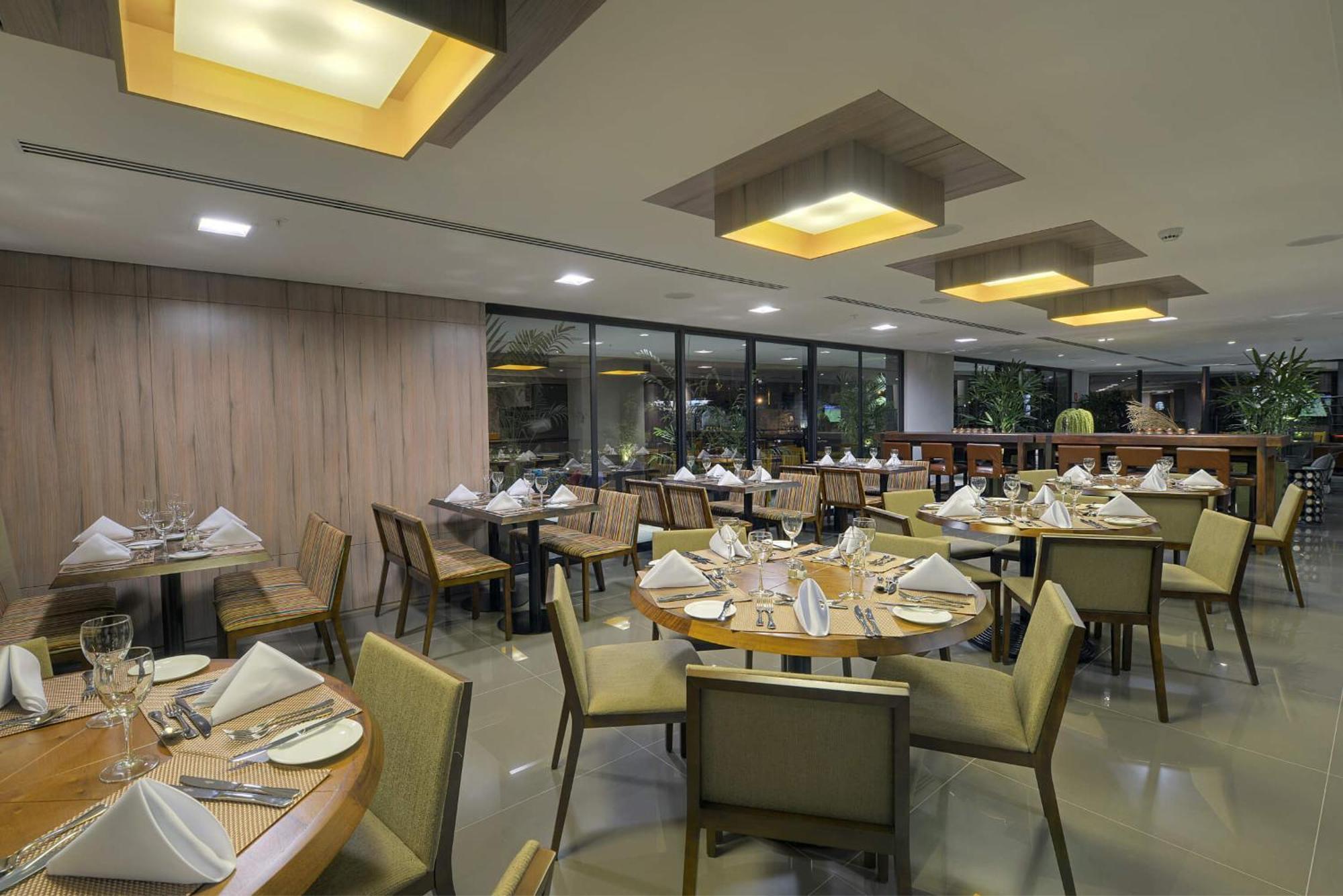 Deville Prime Campo Grande Campo Grande  Extérieur photo The restaurant