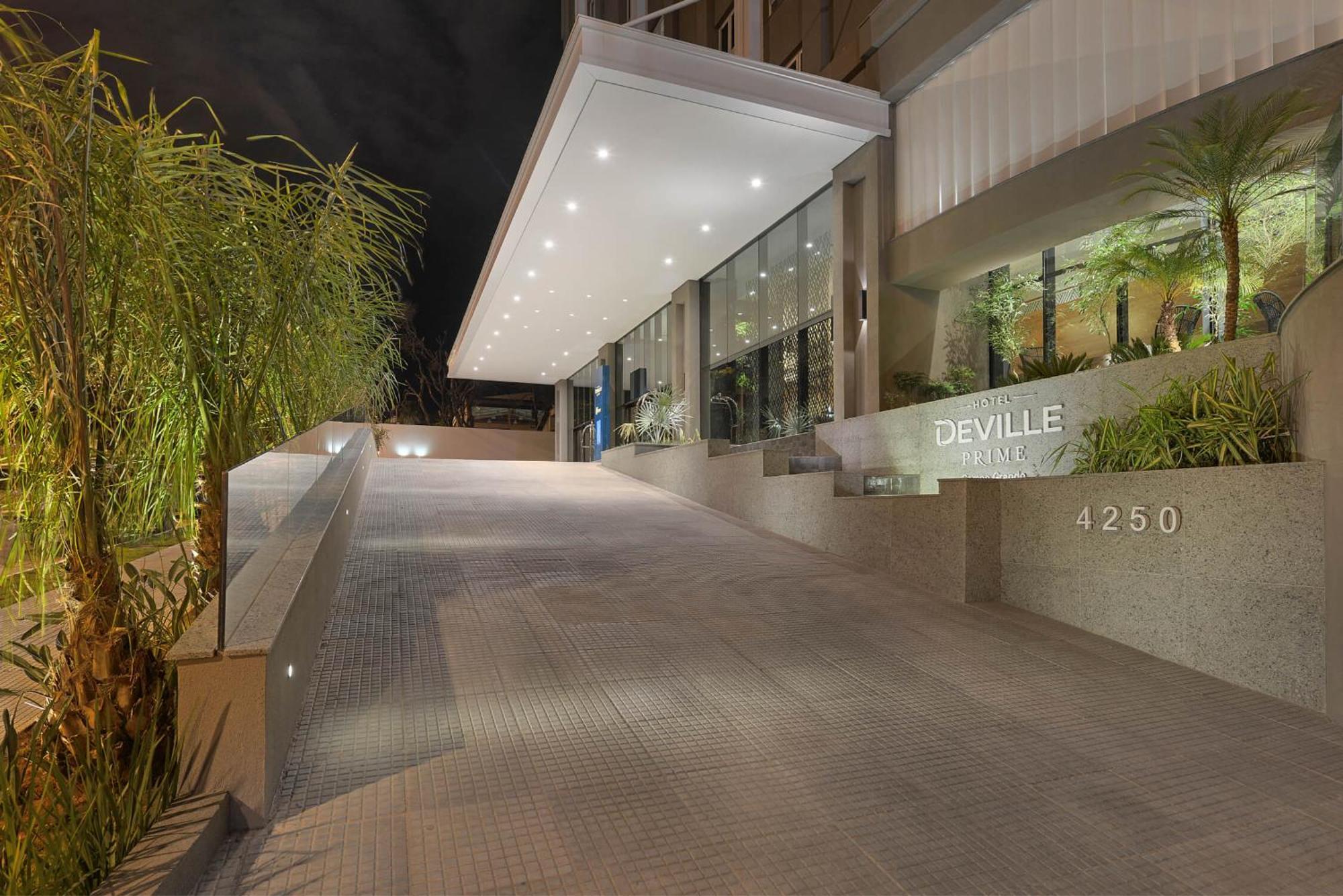 Deville Prime Campo Grande Campo Grande  Extérieur photo The entrance of the building